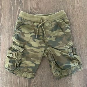 Gap boys sz. 5 shorts